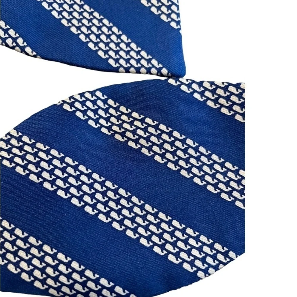 Vineyard Vines Bow Tie 100% Silk Blue And White With Whales adjustable